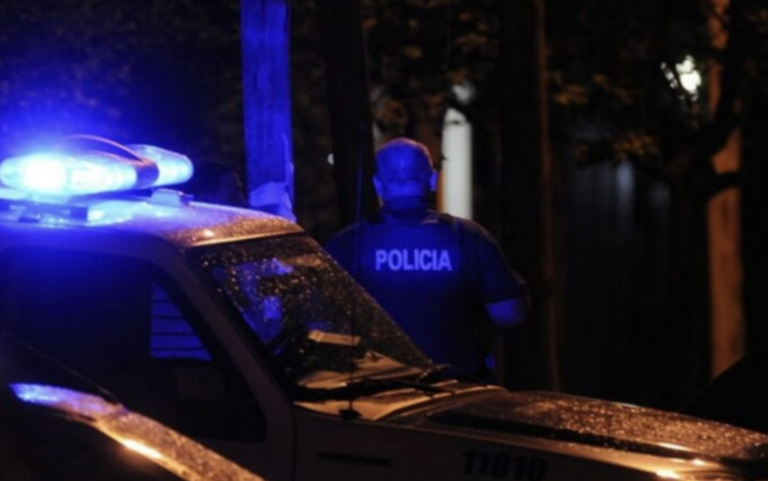 Deán Funes: intentó atacar a los policías con un hacha